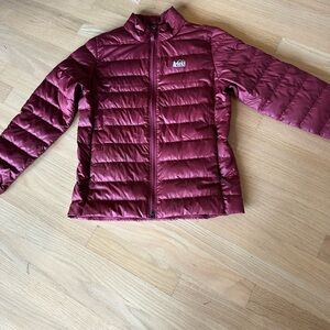Boys/Girls REI jacket.  Color: Burgundy Size: 10/12.  Excellent, like new.